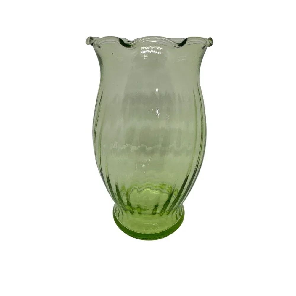 VTG Emerald Green Glass Vase Swirl Pattern Ruffled‎ Edge 3.5x6.5 Tabletop Decor